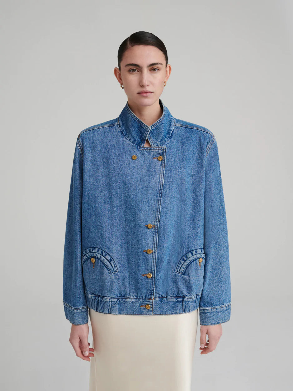 Nariida Cleo Bomber