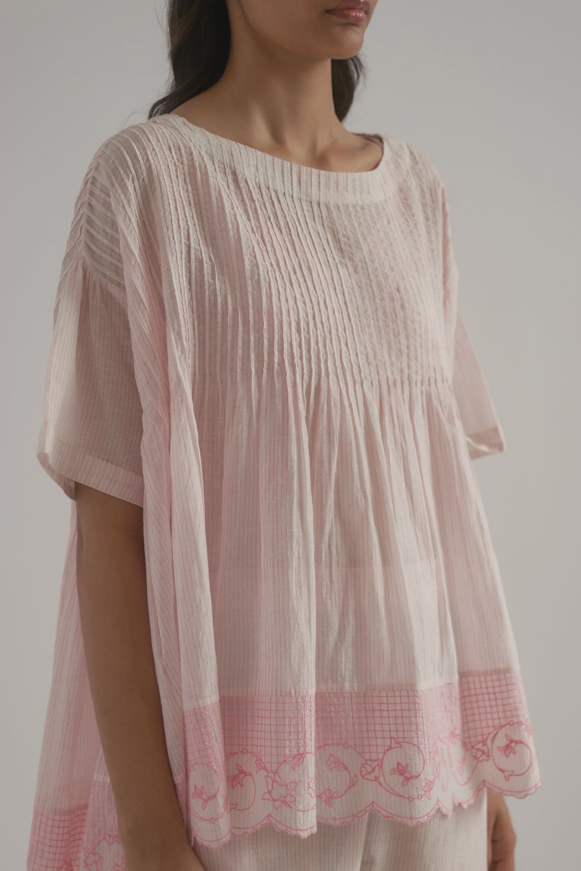Cai 04 Top