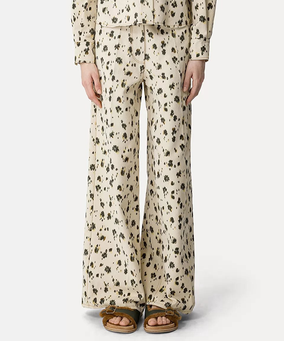 Wide–Leg Jeans with a "Les Fleurs Camou" Print